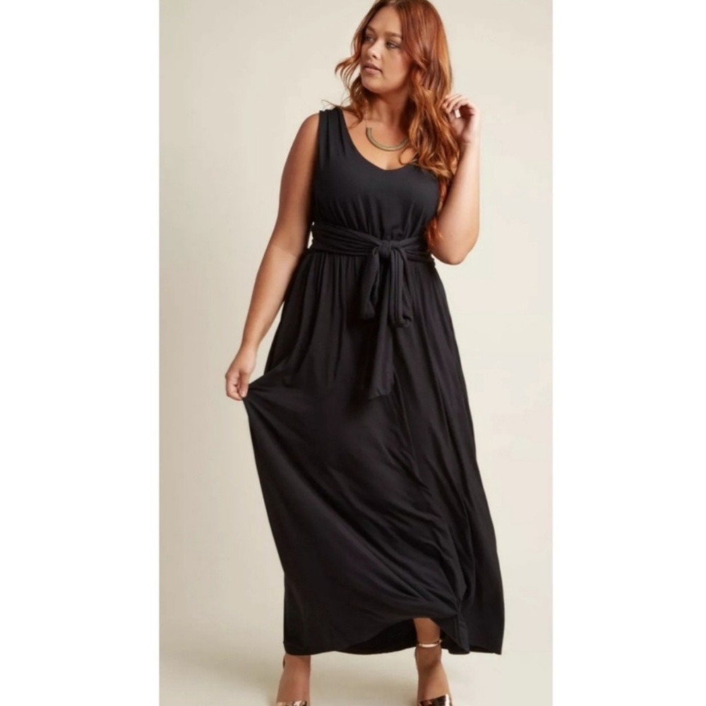 MODCLOTH black v-neck back cutout Honored Concepts jersey maxi dress NEW